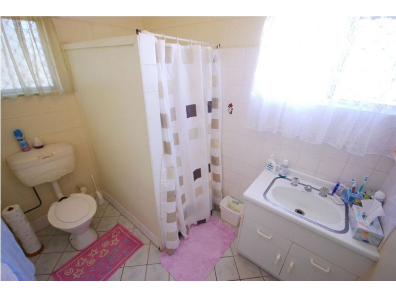 2/32 Cahill Street, Kawana QLD 4701