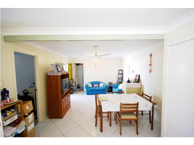 2/32 Cahill Street, Kawana QLD 4701