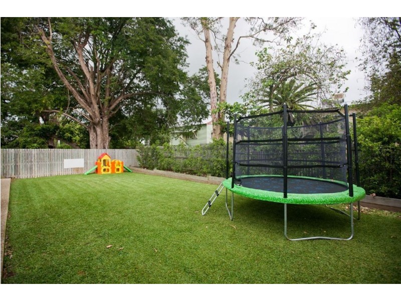 27 Glencoe Street, The Range QLD 4700