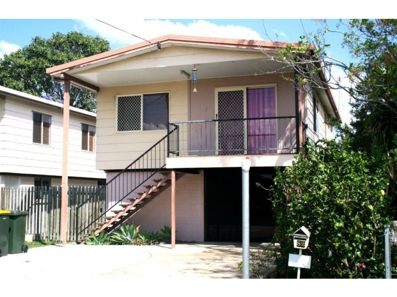 82 Simpson Street, Berserker QLD 4701