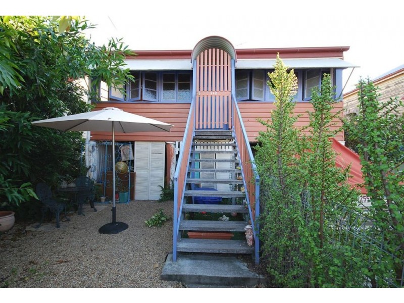 362 East Street, Rockhampton QLD 4700