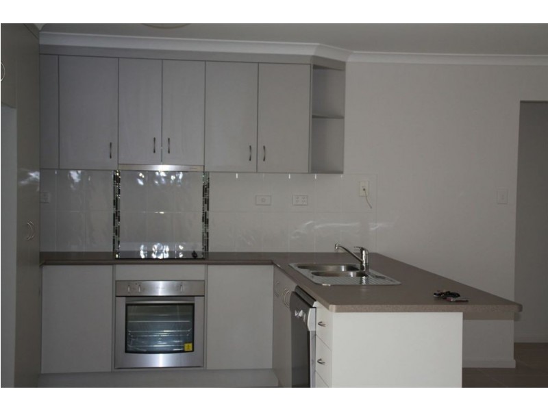 19 Tawarra Crescent, Gracemere QLD 4702