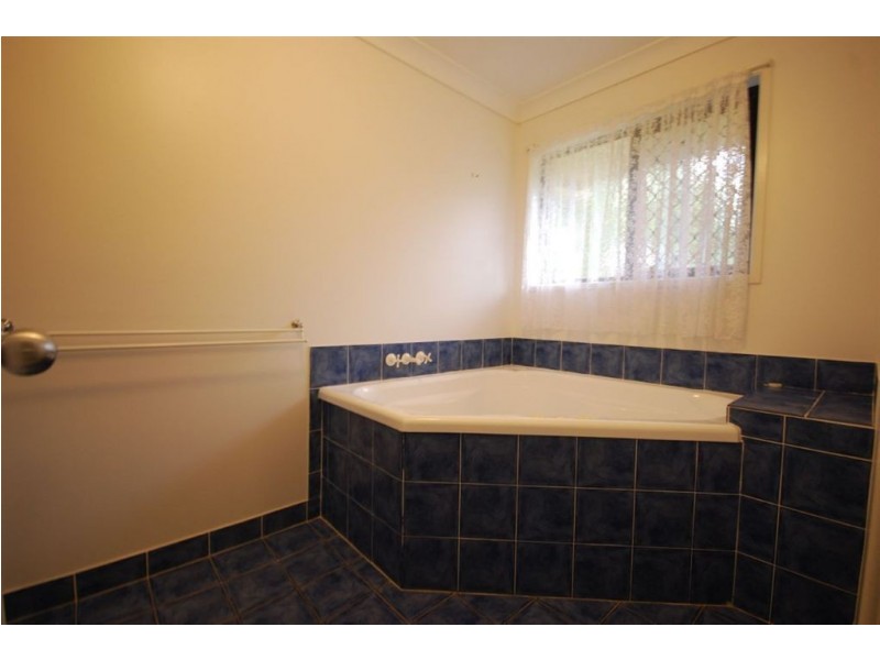 11 Gable Street, Koongal QLD 4701