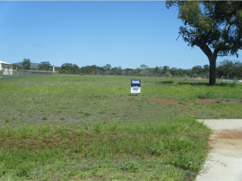 17 Robertson Road, Gracemere QLD 4702