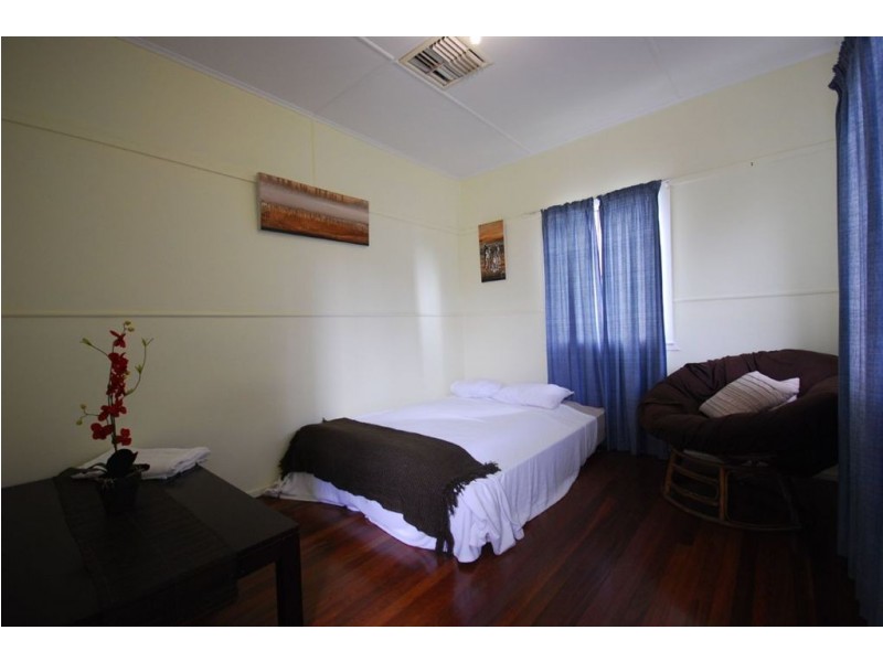 19 Eton Street, West Rockhampton QLD 4700