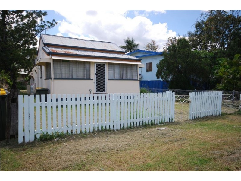 1 Alick Street, Park Avenue QLD 4701