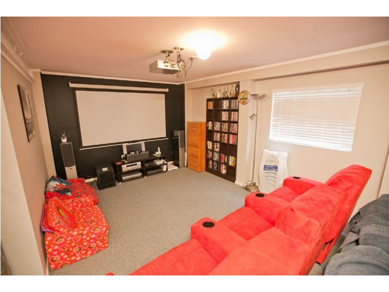 9 Barfoot Street, Kawana QLD 4701