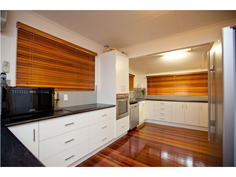 176 Lion Creek Road, Wandal QLD 4700