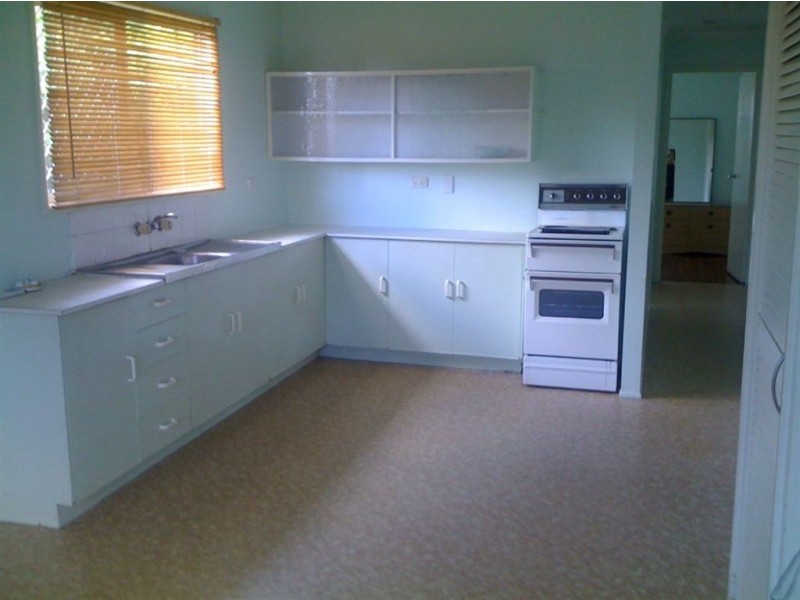 39 Stenlake Avenue, Rockhampton City QLD 4700