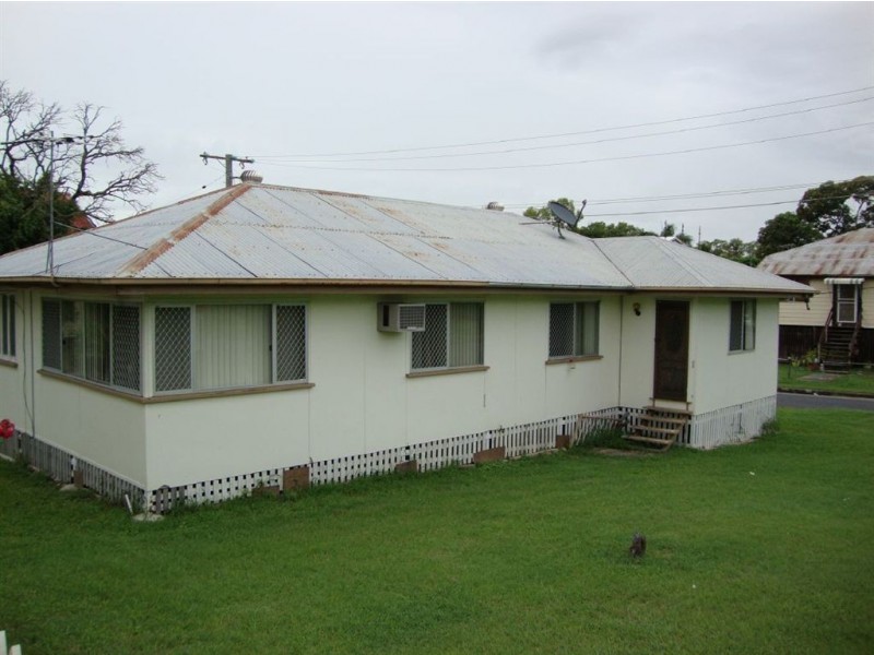 14 Bernard Street, Berserker QLD 4701