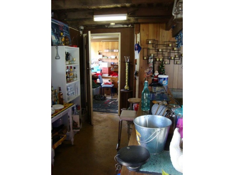16 Bernard Street, Berserker QLD 4701