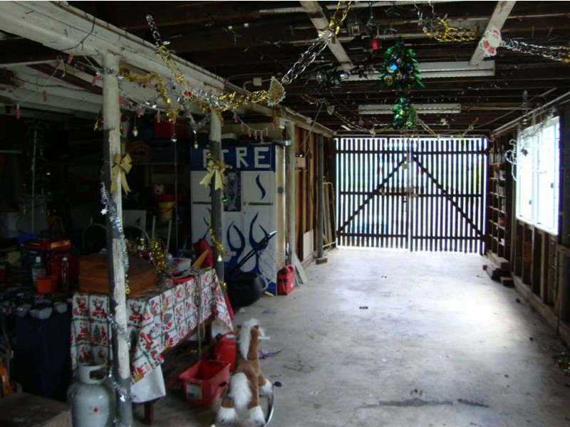 16 Bernard Street, Berserker QLD 4701