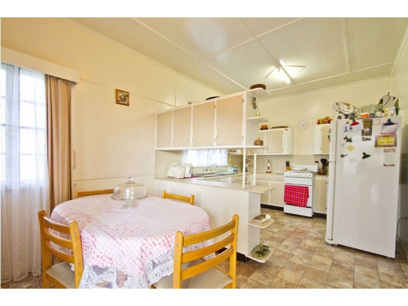 205 Berserker, Berserker QLD 4701