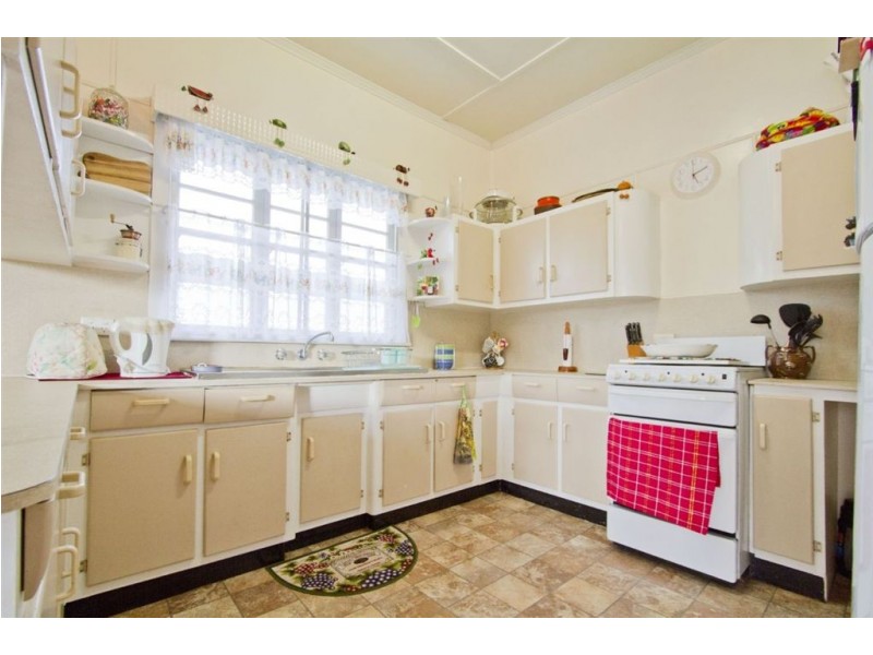 205 Berserker, Berserker QLD 4701