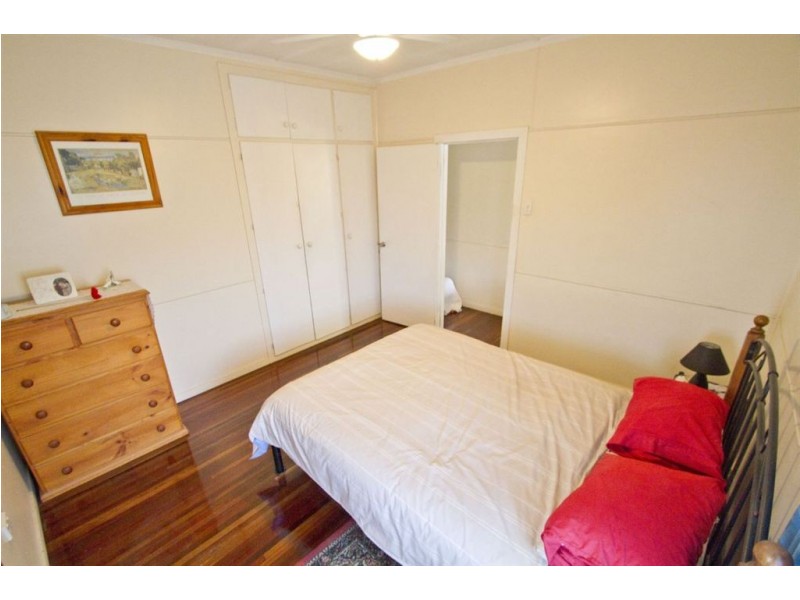 205 Berserker, Berserker QLD 4701