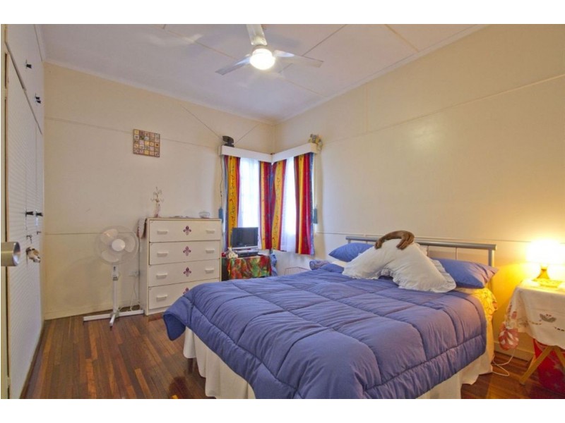 205 Berserker, Berserker QLD 4701