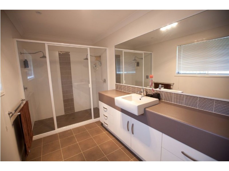 32 Stirling Drive, Rockyview QLD 4701