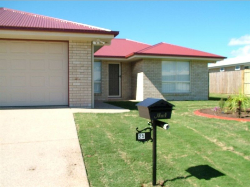 25 Kerrie Meares, Gracemere QLD 4702