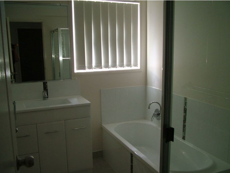 25 Kerrie Meares, Gracemere QLD 4702