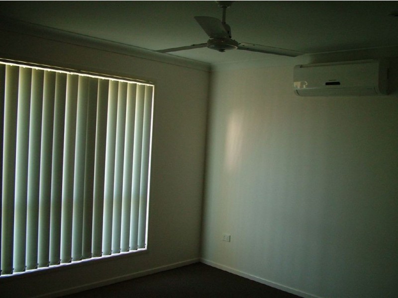 25 Kerrie Meares, Gracemere QLD 4702