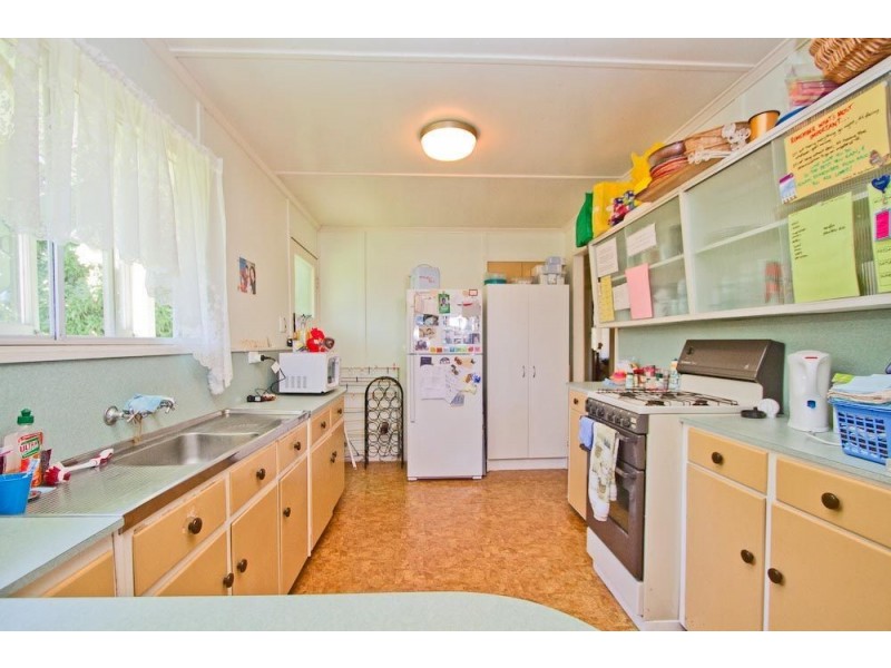 4 Wambool Street, West Rockhampton QLD 4700