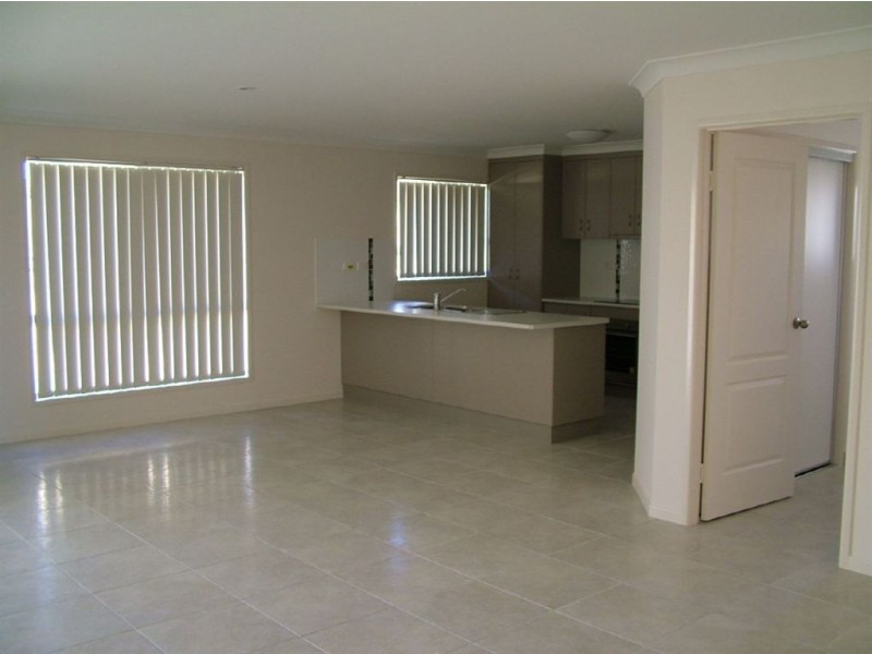13 Kerrie Meares Crescent, Gracemere QLD 4702