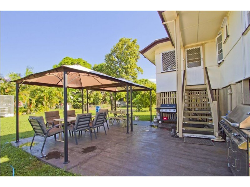 32 Underwood Street, Park Avenue QLD 4701