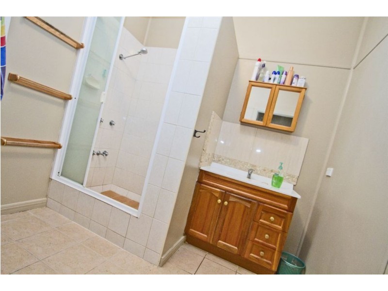 32 Underwood Street, Park Avenue QLD 4701