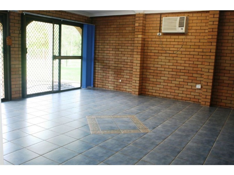 19 Vass Road, West Rockhampton QLD 4700