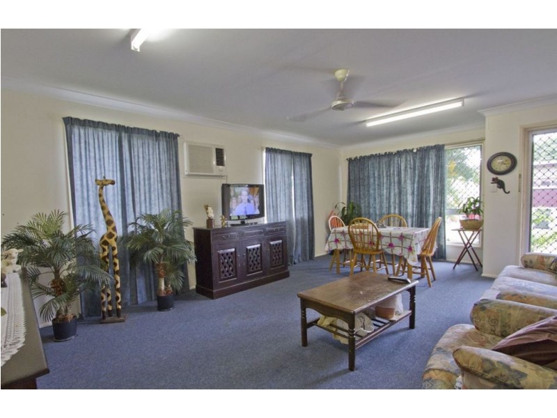 2/29 Underwood Street, Park Avenue QLD 4701