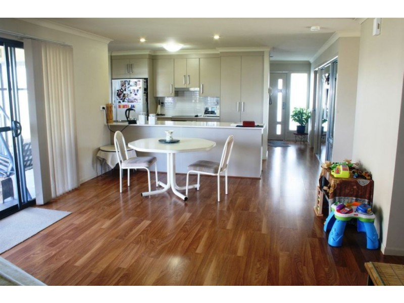 12 Maree Crescent, Gracemere QLD 4702