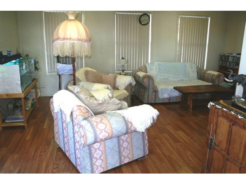 12 Maree Crescent, Gracemere QLD 4702