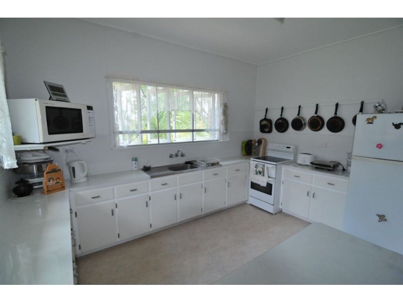 324 Mills Avenue, Frenchville QLD 4701
