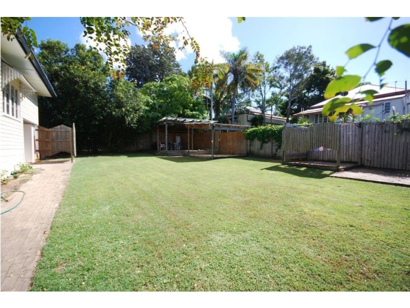 10 Wakefield Street, Allenstown QLD 4700