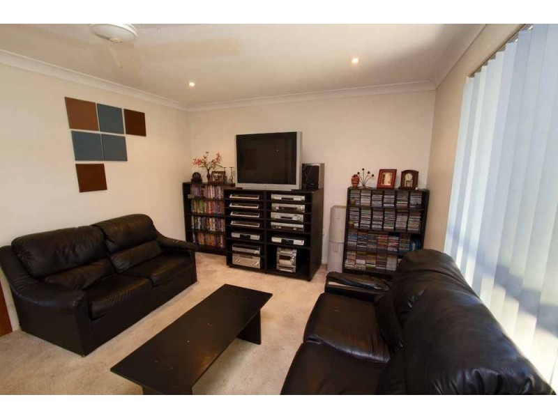 26 Hutcheon Street, Kawana QLD 4701
