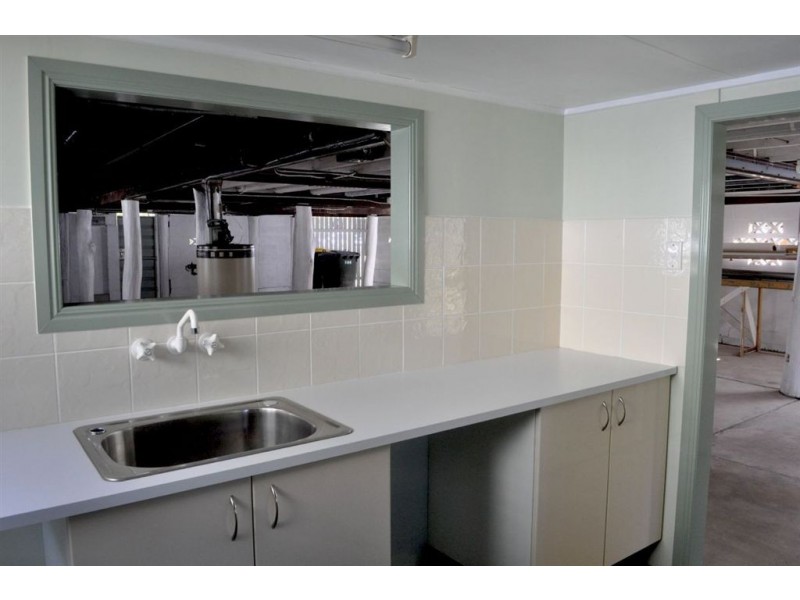 164 Nobbs Street, Berserker QLD 4701