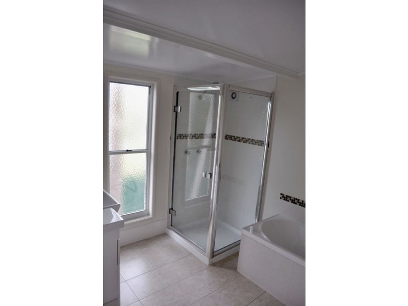 254 William Street, Allenstown QLD 4700