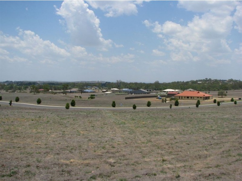 . Paramount Park Estate, Rockyview QLD 4701