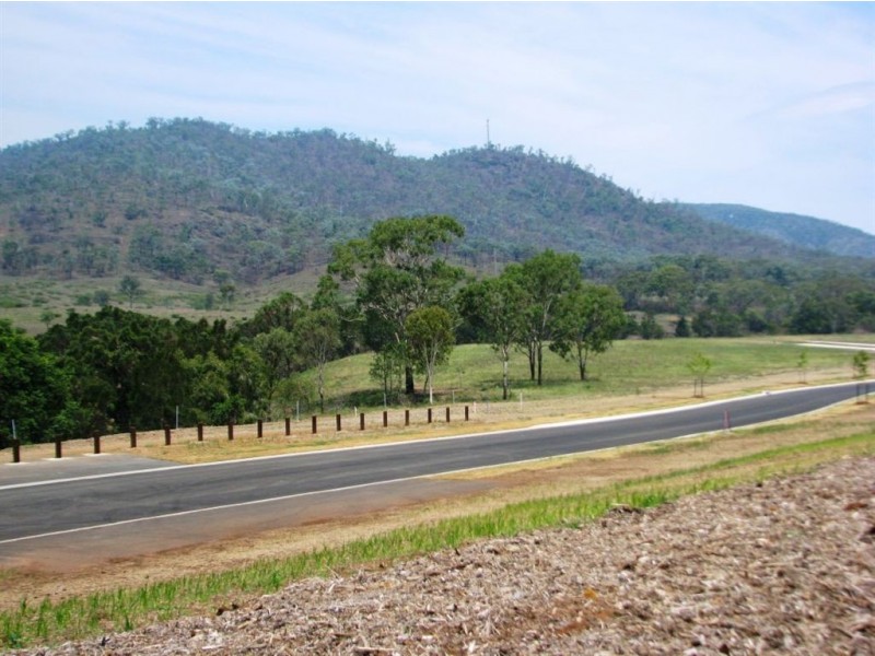 . Paramount Park Estate, Rockyview QLD 4701