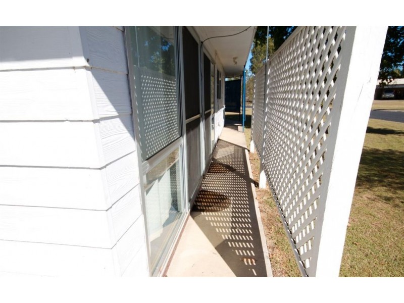 2 Tulloch Street, Middlemount QLD 4746