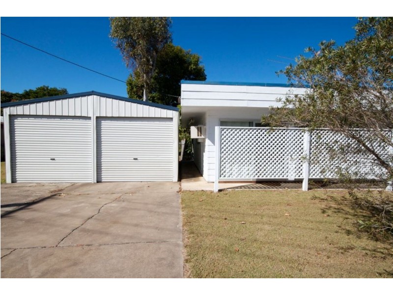 2 Tulloch Street, Middlemount QLD 4746