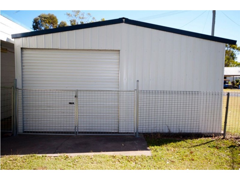 2 Tulloch Street, Middlemount QLD 4746