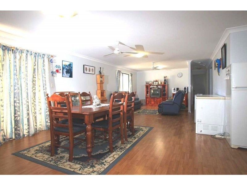 37 Oxley Drive, Glenlee QLD 4711