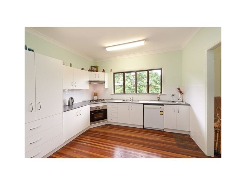 27 Bawden Street, Berserker QLD 4701