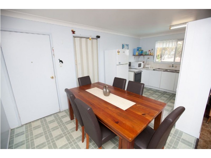 12 Crick Street, Kawana QLD 4701