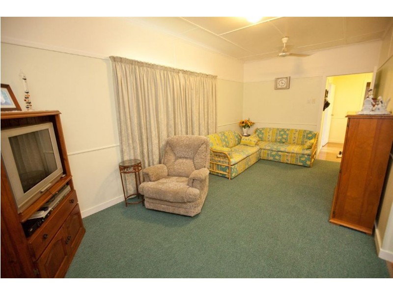 42 Harrow Street, West Rockhampton QLD 4700