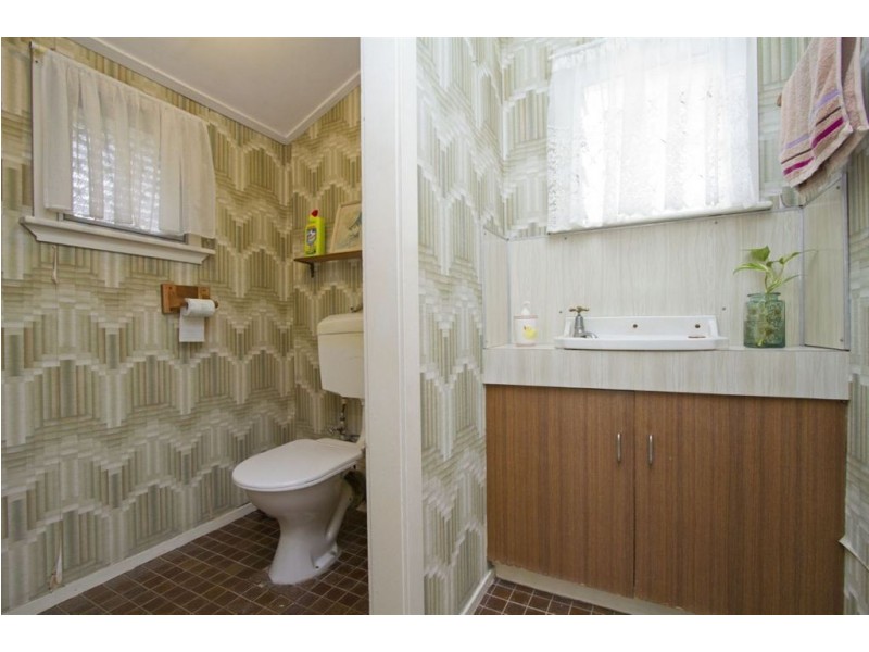 46 Brown Street, Berserker QLD 4701