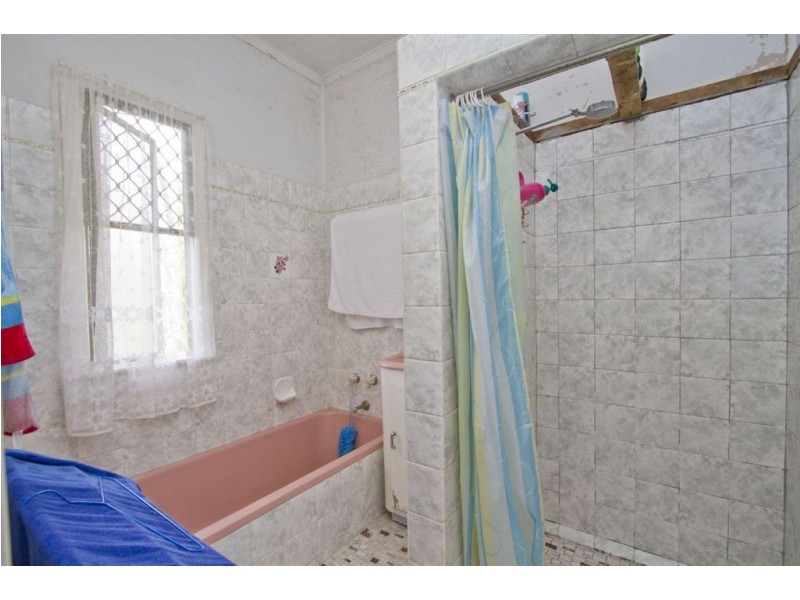 46 Brown Street, Berserker QLD 4701