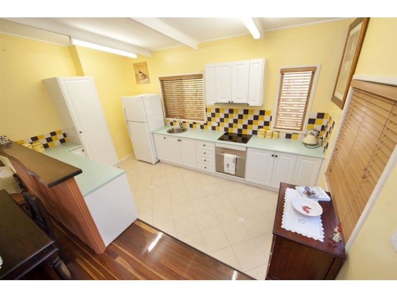 325 Duthie Avenue, Frenchville QLD 4701