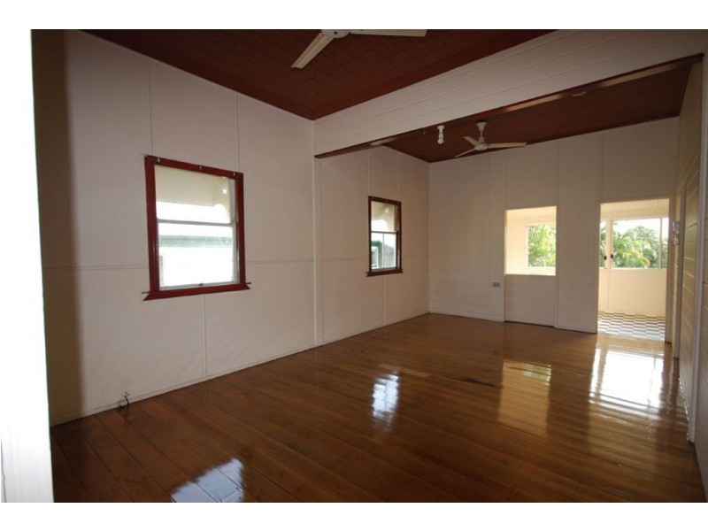 39 West Street, The Range QLD 4700